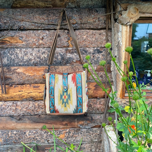 MYRA BAG BEAMING & BRIGHT HAND-TOOLED - Picture 2 of 9